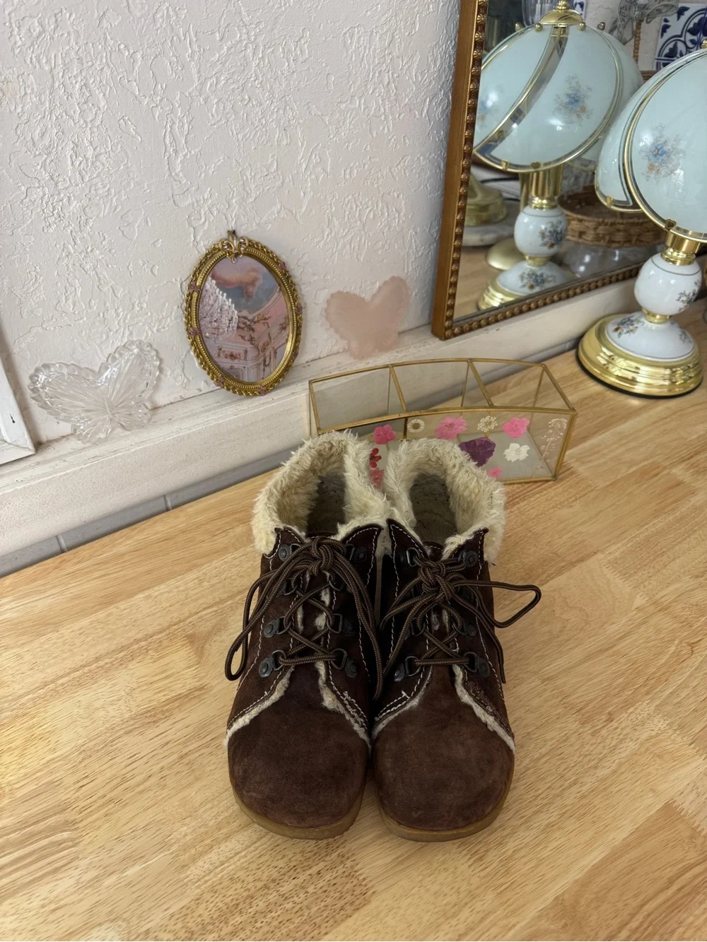 Cozy Reclaimed Vintage Brown Suede Faux Shearling Lace-Up Sneaker Boots Size 10